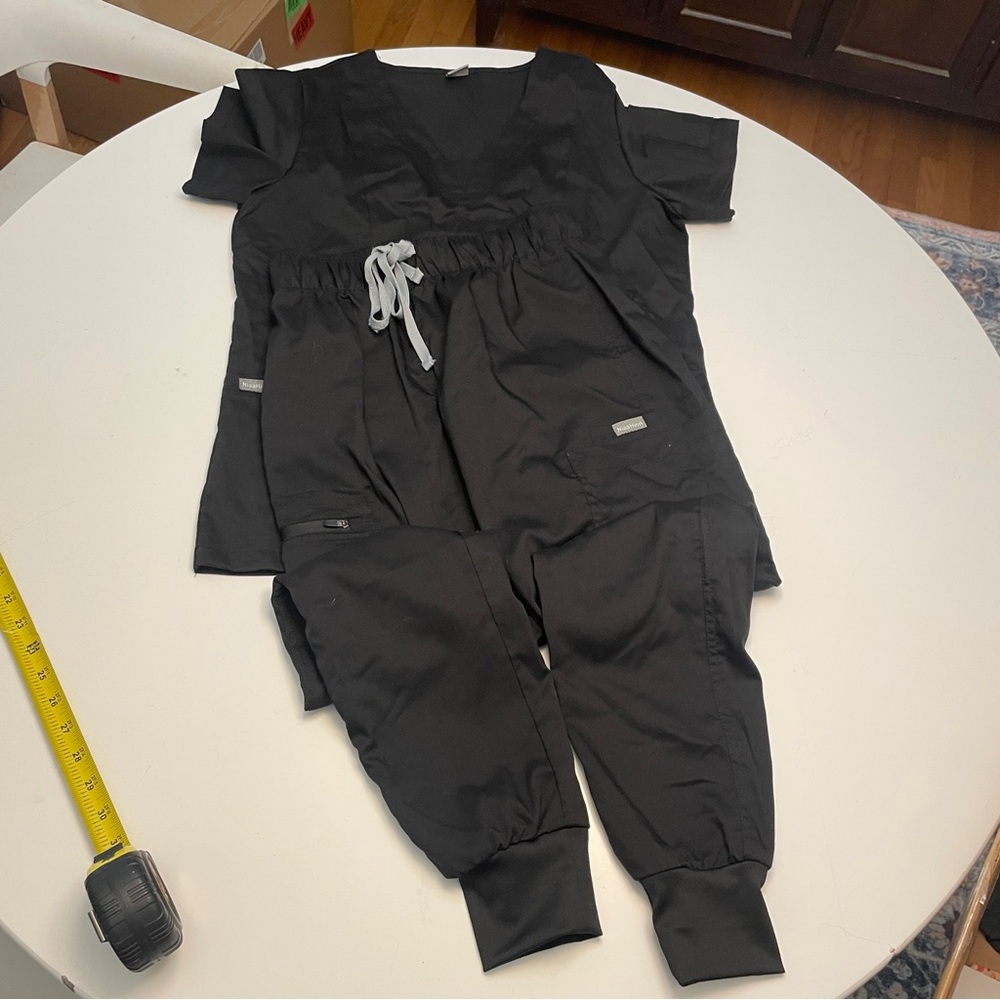 New NiaaHinn Black Two Piece Scrub Set XS